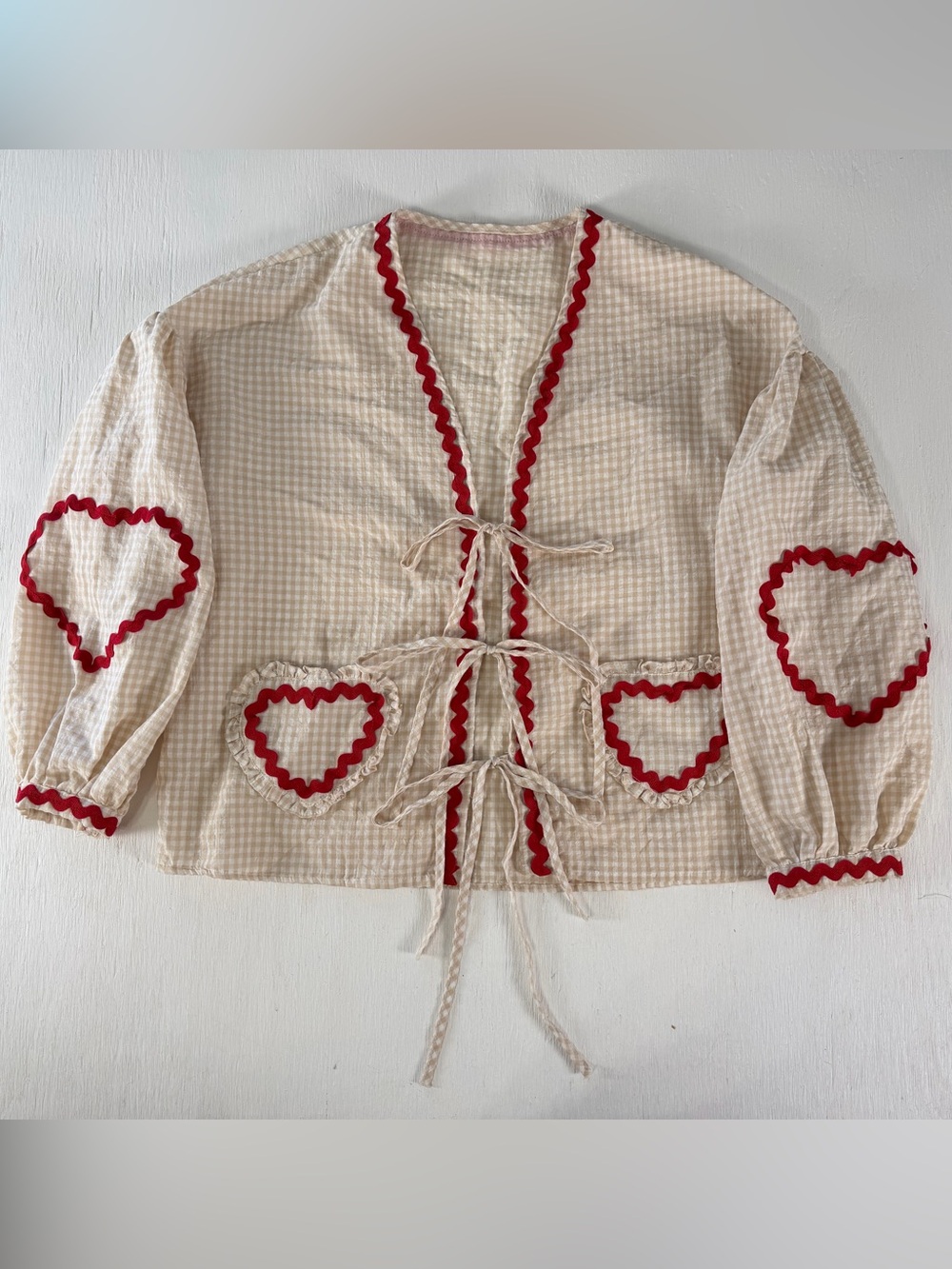 Cream tan and‎ red heart tie front blouse top poplin style size M Wore once
